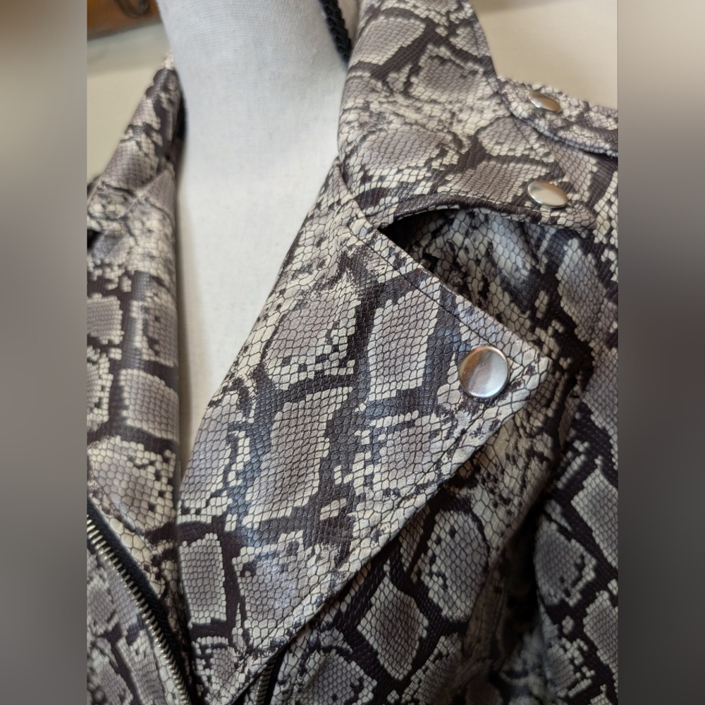 Coffee Shop Faux Leather Zippered Moto Jacket Python - Picture 6 of 16